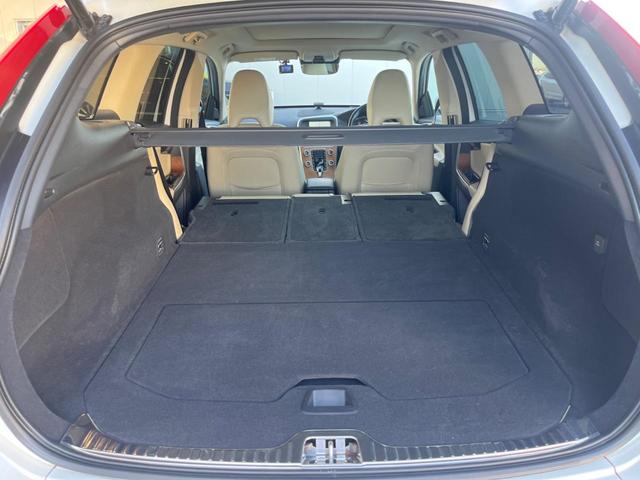 XC60 D4 クラシック 最終モデル サンルーフ 白革シート 純正ナビ バックカメラ 禁煙車 メモリー機能付きパワーシート シートヒーター Bluetooth パドルシフト パワーテールゲート BLIS ETC CD DVD(49枚目)