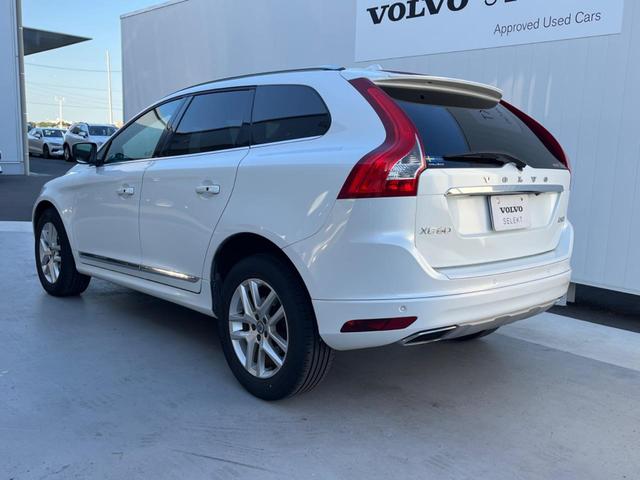 XC60 D4 クラシック 最終モデル サンルーフ 白革シート 純正ナビ バックカメラ 禁煙車 メモリー機能付きパワーシート シートヒーター Bluetooth パドルシフト パワーテールゲート BLIS ETC CD DVD(52枚目)