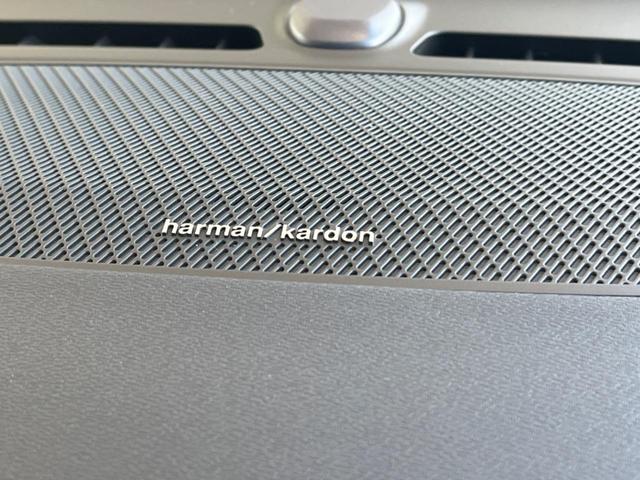 XC40 アルティメット B4 AWD 認定中古車 ワンオーナー harman/kardon Googleナビ 360°ビューカメラ 白革シート メモリー機能付きパワーシート シートヒーター 禁煙車 アダプティブクルーズコントロール(7枚目)