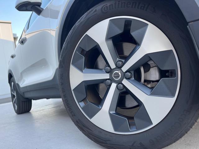 XC40 アルティメット B4 AWD 認定中古車 ワンオーナー harman/kardon Googleナビ 360°ビューカメラ 白革シート メモリー機能付きパワーシート シートヒーター 禁煙車 アダプティブクルーズコントロール(15枚目)