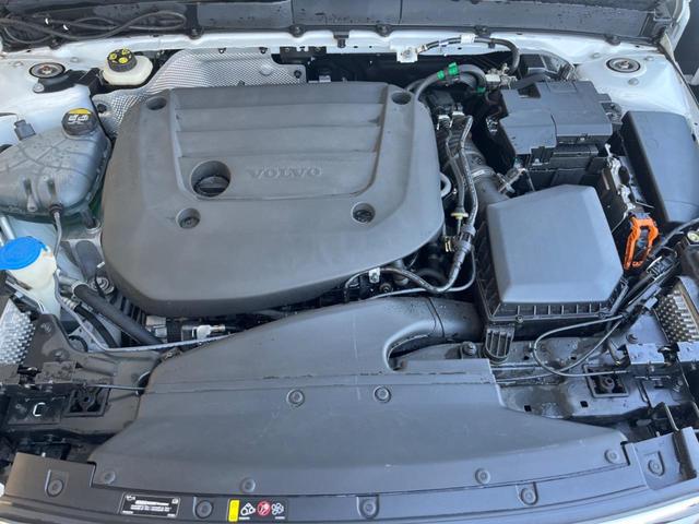 XC40 アルティメット B4 AWD 認定中古車 ワンオーナー harman/kardon Googleナビ 360°ビューカメラ 白革シート メモリー機能付きパワーシート シートヒーター 禁煙車 アダプティブクルーズコントロール(19枚目)