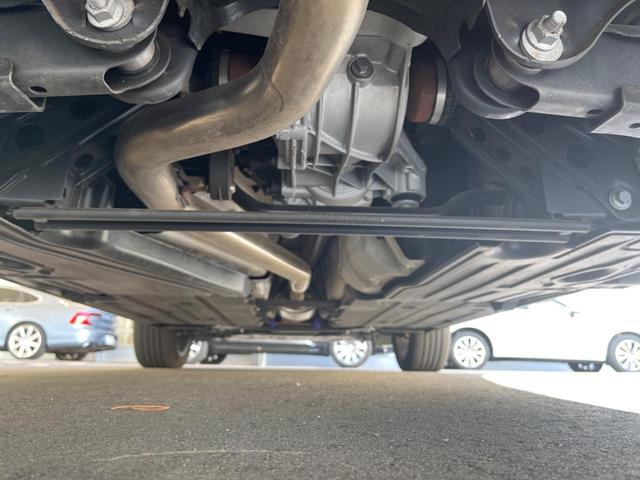 XC40 アルティメット B4 AWD 認定中古車 ワンオーナー harman/kardon Googleナビ 360°ビューカメラ 白革シート メモリー機能付きパワーシート シートヒーター 禁煙車 アダプティブクルーズコントロール(20枚目)