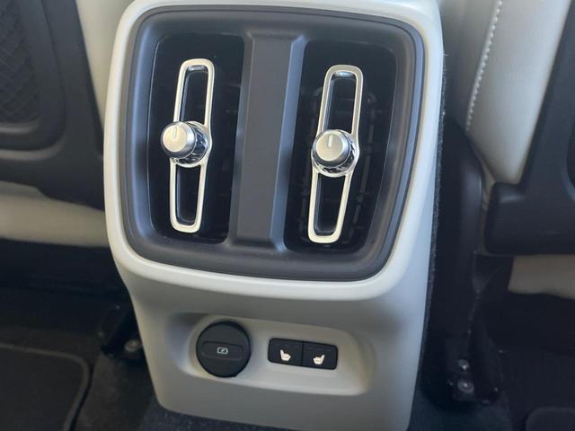 XC40 アルティメット B4 AWD 認定中古車 ワンオーナー harman/kardon Googleナビ 360°ビューカメラ 白革シート メモリー機能付きパワーシート シートヒーター 禁煙車 アダプティブクルーズコントロール(40枚目)
