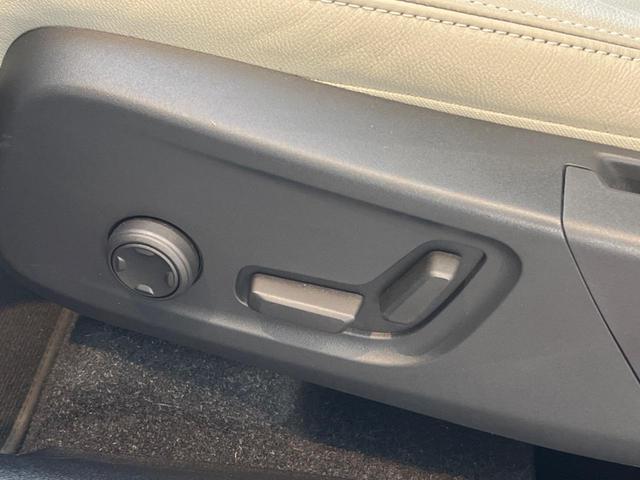 XC40 アルティメット B4 AWD 認定中古車 ワンオーナー harman/kardon Googleナビ 360°ビューカメラ 白革シート メモリー機能付きパワーシート シートヒーター 禁煙車 アダプティブクルーズコントロール(49枚目)