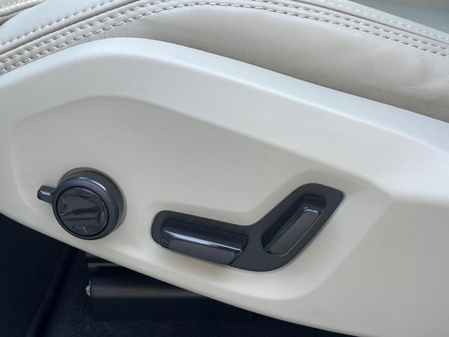 XC60 アルティメット B5 AWD 認定中古車 パノラマガラスサンルーフ ワンオーナー harman/kardon Googleナビ 360°ビュー 白革シート メモリー機能付きパワーシート シートヒーター ベンチレーション 禁煙車(9枚目)