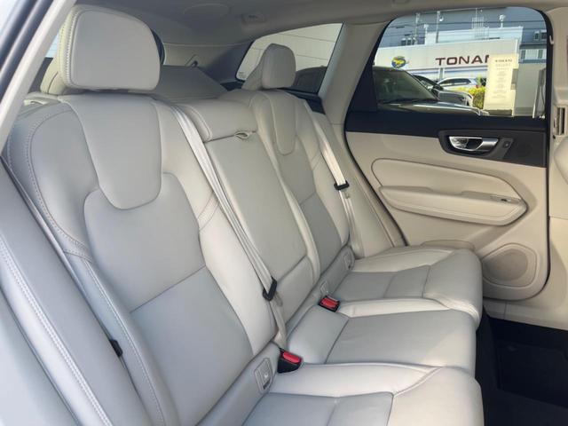 XC60 アルティメット B5 AWD 認定中古車 パノラマガラスサンルーフ ワンオーナー harman/kardon Googleナビ 360°ビュー 白革シート メモリー機能付きパワーシート シートヒーター ベンチレーション 禁煙車(12枚目)