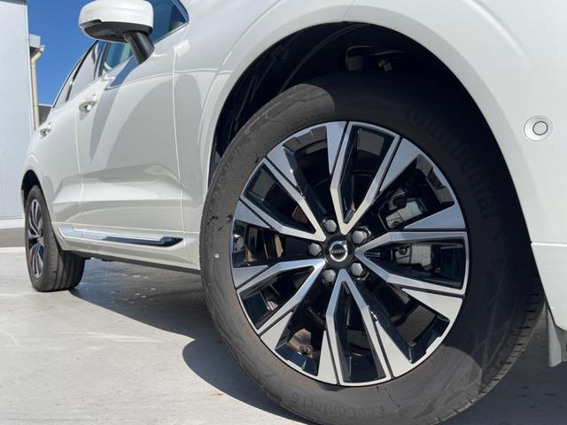 XC60 アルティメット B5 AWD 認定中古車 パノラマガラスサンルーフ ワンオーナー harman/kardon Googleナビ 360°ビュー 白革シート メモリー機能付きパワーシート シートヒーター ベンチレーション 禁煙車(15枚目)