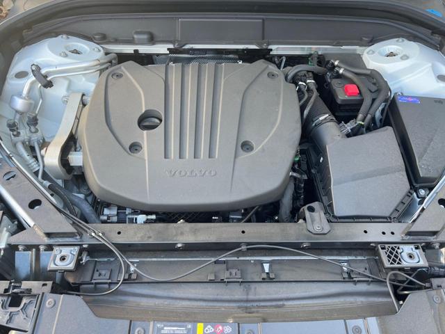 XC60 アルティメット B5 AWD 認定中古車 パノラマガラスサンルーフ ワンオーナー harman/kardon Googleナビ 360°ビュー 白革シート メモリー機能付きパワーシート シートヒーター ベンチレーション 禁煙車(19枚目)