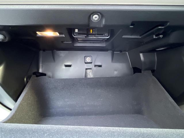 XC60 アルティメット B5 AWD 認定中古車 パノラマガラスサンルーフ ワンオーナー harman/kardon Googleナビ 360°ビュー 白革シート メモリー機能付きパワーシート シートヒーター ベンチレーション 禁煙車(54枚目)