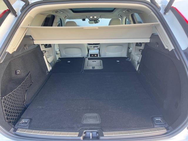 XC60 アルティメット B5 AWD 認定中古車 パノラマガラスサンルーフ ワンオーナー harman/kardon Googleナビ 360°ビュー 白革シート メモリー機能付きパワーシート シートヒーター ベンチレーション 禁煙車(56枚目)