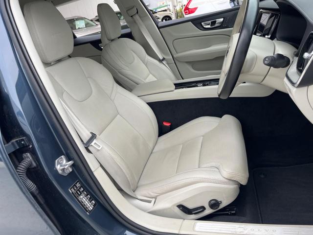 Ｖ６０ Ｔ５　インスクリプション　認定中古車　ｈａｒｍａｎ／ｋａｒｄｏｎ　白革シート　純正ナビ　３６０°ビューカメラ　メモリー機能付きパワーシート　禁煙車　Ｂｌｕｅｔｏｏｔｈ　パワーテールゲート　シートヒーター　ルーフレール（12枚目）