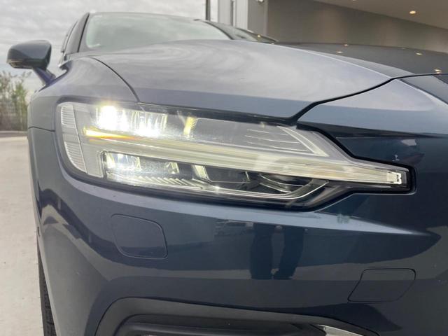 Ｖ６０ Ｔ５　インスクリプション　認定中古車　ｈａｒｍａｎ／ｋａｒｄｏｎ　白革シート　純正ナビ　３６０°ビューカメラ　メモリー機能付きパワーシート　禁煙車　Ｂｌｕｅｔｏｏｔｈ　パワーテールゲート　シートヒーター　ルーフレール（15枚目）