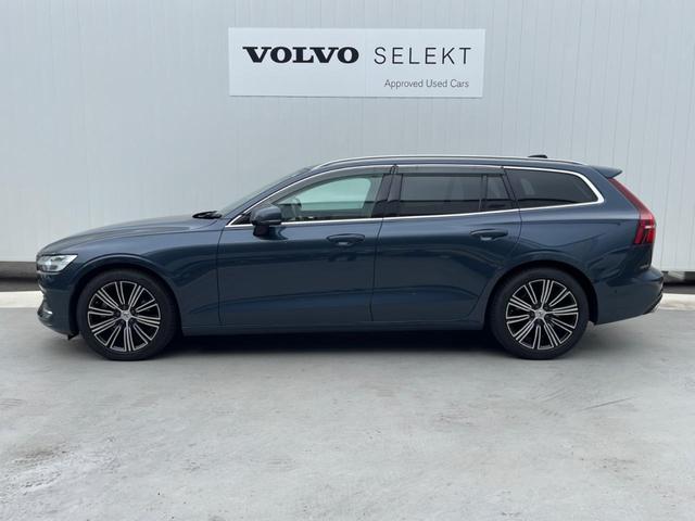 Ｖ６０ Ｔ５　インスクリプション　認定中古車　ｈａｒｍａｎ／ｋａｒｄｏｎ　白革シート　純正ナビ　３６０°ビューカメラ　メモリー機能付きパワーシート　禁煙車　Ｂｌｕｅｔｏｏｔｈ　パワーテールゲート　シートヒーター　ルーフレール（18枚目）