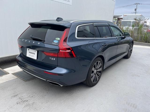 Ｖ６０ Ｔ５　インスクリプション　認定中古車　ｈａｒｍａｎ／ｋａｒｄｏｎ　白革シート　純正ナビ　３６０°ビューカメラ　メモリー機能付きパワーシート　禁煙車　Ｂｌｕｅｔｏｏｔｈ　パワーテールゲート　シートヒーター　ルーフレール（26枚目）