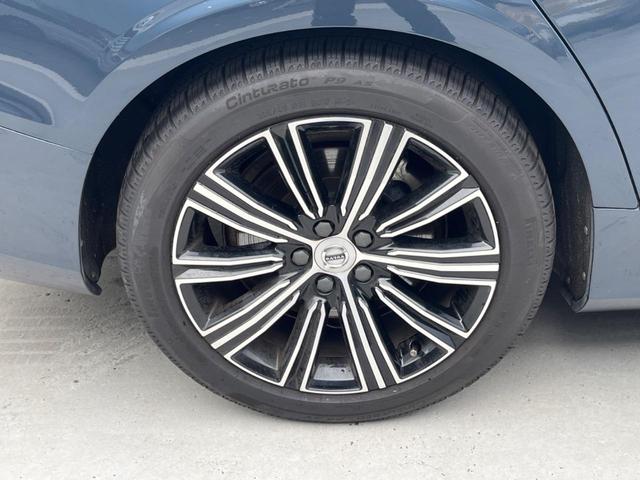 Ｖ６０ Ｔ５　インスクリプション　認定中古車　ｈａｒｍａｎ／ｋａｒｄｏｎ　白革シート　純正ナビ　３６０°ビューカメラ　メモリー機能付きパワーシート　禁煙車　Ｂｌｕｅｔｏｏｔｈ　パワーテールゲート　シートヒーター　ルーフレール（27枚目）