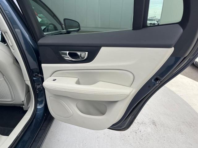Ｖ６０ Ｔ５　インスクリプション　認定中古車　ｈａｒｍａｎ／ｋａｒｄｏｎ　白革シート　純正ナビ　３６０°ビューカメラ　メモリー機能付きパワーシート　禁煙車　Ｂｌｕｅｔｏｏｔｈ　パワーテールゲート　シートヒーター　ルーフレール（49枚目）