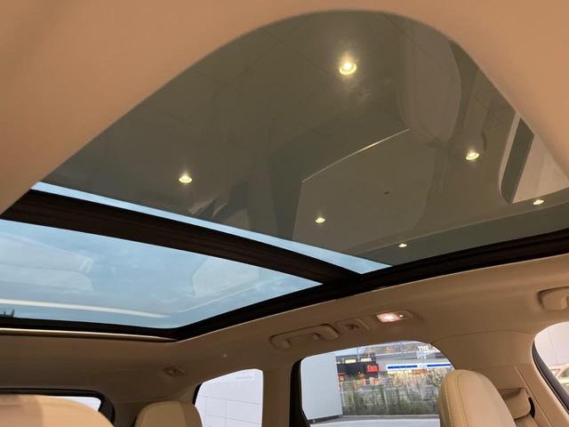 XC60 ウルトラ B5 AWD 認定中古車 パノラマガラスサンルーフ エアサスペンション Bowers&Wilkins 白革シート Googleナビ 360°ビューカメラ シートヒーター メモリー機能付きパワーシート 禁煙車(5枚目)