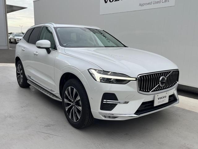XC60 ウルトラ B5 AWD 認定中古車 パノラマガラスサンルーフ エアサスペンション Bowers&Wilkins 白革シート Googleナビ 360°ビューカメラ シートヒーター メモリー機能付きパワーシート 禁煙車(26枚目)