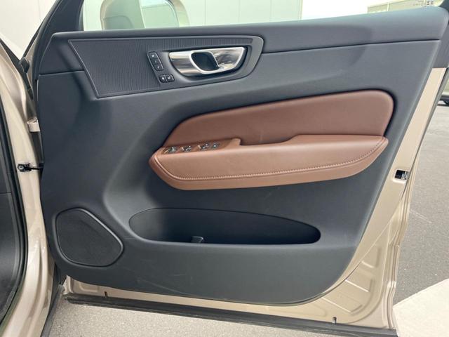 ＸＣ６０ プラス　Ｂ５　認定中古車　サンルーフ　本革シート　禁煙車　純正Ｇｏｏｇｌｅナビ　３６０°ビューカメラ　クライメートパッケージ　パイロットアシスト　メモリーシート　全席シートヒーター　ステアリングヒーター（46枚目）