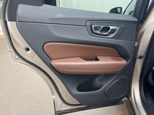 ＸＣ６０ プラス　Ｂ５　認定中古車　サンルーフ　本革シート　禁煙車　純正Ｇｏｏｇｌｅナビ　３６０°ビューカメラ　クライメートパッケージ　パイロットアシスト　メモリーシート　全席シートヒーター　ステアリングヒーター（48枚目）