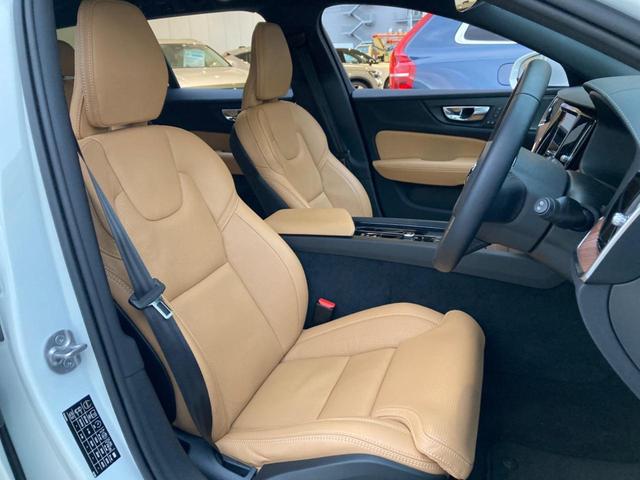 V60 アルティメット B4 認定中古車 harman/kardon 茶革シート Googleナビ 360°ビューカメラ 禁煙車 メモリー機能付きパワーシート シートヒーター パワーテールゲート Bluetooth ETC(12枚目)