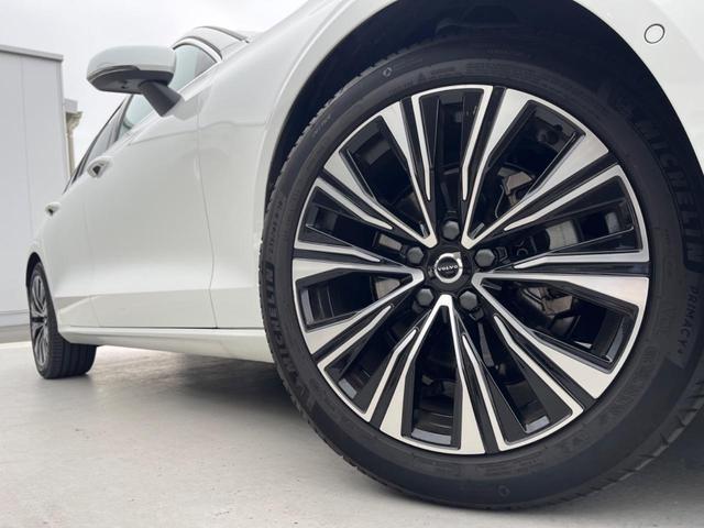 V60 アルティメット B4 認定中古車 harman/kardon 茶革シート Googleナビ 360°ビューカメラ 禁煙車 メモリー機能付きパワーシート シートヒーター パワーテールゲート Bluetooth ETC(16枚目)