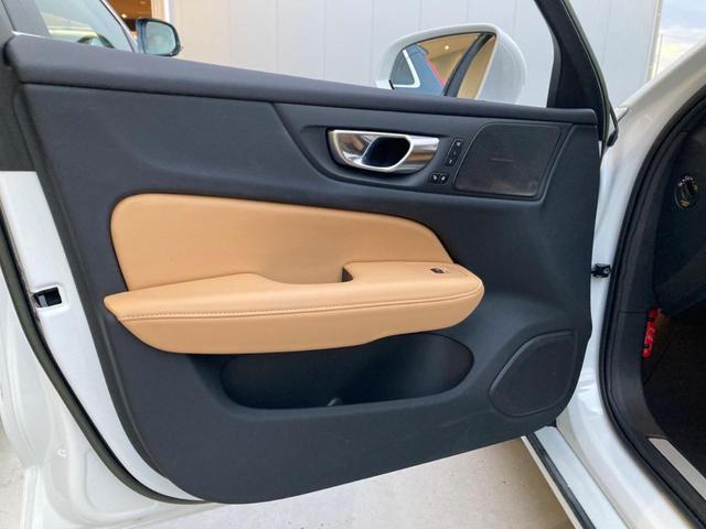 V60 アルティメット B4 認定中古車 harman/kardon 茶革シート Googleナビ 360°ビューカメラ 禁煙車 メモリー機能付きパワーシート シートヒーター パワーテールゲート Bluetooth ETC(28枚目)