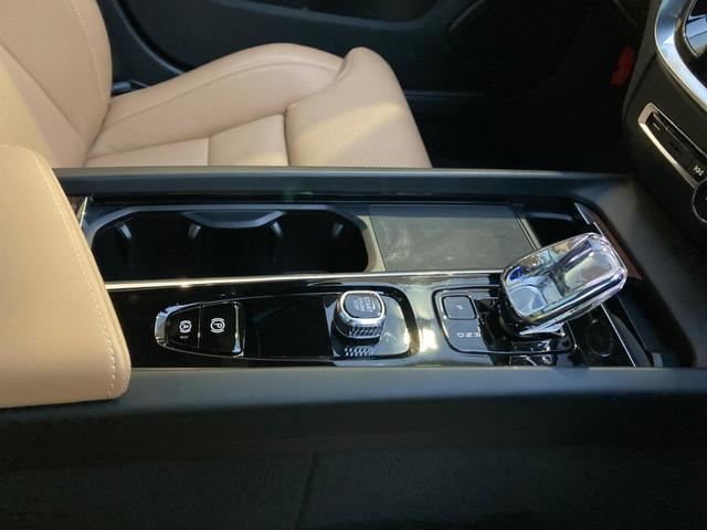 V60 アルティメット B4 認定中古車 harman/kardon 茶革シート Googleナビ 360°ビューカメラ 禁煙車 メモリー機能付きパワーシート シートヒーター パワーテールゲート Bluetooth ETC(42枚目)