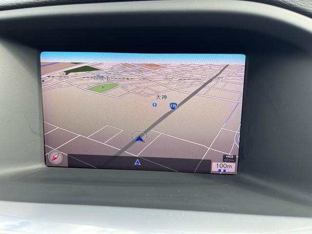 V60 D4 クラシック サンルーフ ディーゼル 純正ナビ バックカメラ 衝突軽減装置 レーダークルーズ 前席シートヒーター ETC フルセグTV Bluetooth再生 スマートキー(6枚目)