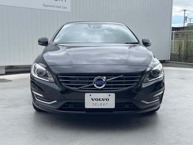 V60 D4 クラシック サンルーフ ディーゼル 純正ナビ バックカメラ 衝突軽減装置 レーダークルーズ 前席シートヒーター ETC フルセグTV Bluetooth再生 スマートキー(16枚目)