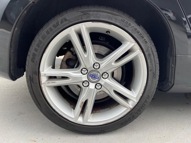 V60 D4 クラシック サンルーフ ディーゼル 純正ナビ バックカメラ 衝突軽減装置 レーダークルーズ 前席シートヒーター ETC フルセグTV Bluetooth再生 スマートキー(23枚目)
