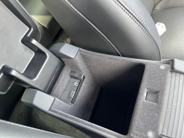 V60 D4 クラシック サンルーフ ディーゼル 純正ナビ バックカメラ 衝突軽減装置 レーダークルーズ 前席シートヒーター ETC フルセグTV Bluetooth再生 スマートキー(33枚目)