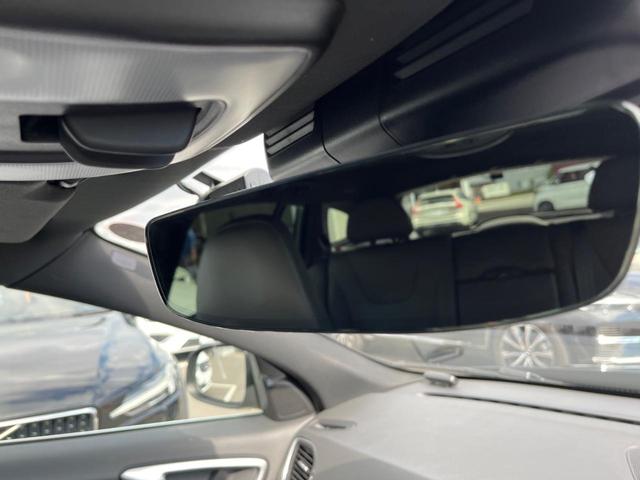 V60 D4 クラシック サンルーフ ディーゼル 純正ナビ バックカメラ 衝突軽減装置 レーダークルーズ 前席シートヒーター ETC フルセグTV Bluetooth再生 スマートキー(35枚目)