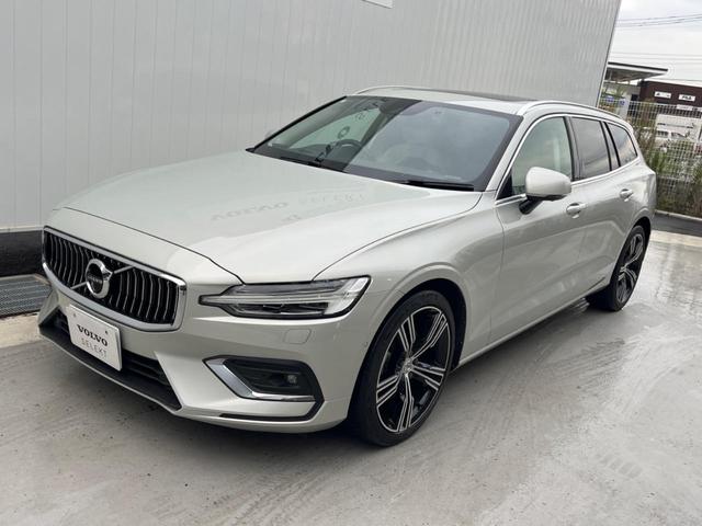 Ｖ６０ Ｔ５　インスクリプション　認定中古車サンルーフ　純正９インチナビ　黒革シート　３６０°ビューカメラ　ｈａｒｍａｎｋａｒｄｏｎ　インテリセーフ　レーダークルーズ　シートヒーター　パワーシート　パワーバックドア　ＬＥＤヘッドライト（23枚目）