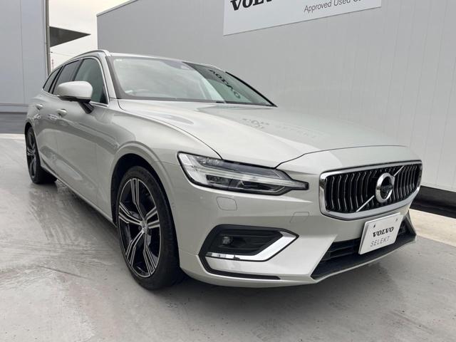 Ｖ６０ Ｔ５　インスクリプション　認定中古車サンルーフ　純正９インチナビ　黒革シート　３６０°ビューカメラ　ｈａｒｍａｎｋａｒｄｏｎ　インテリセーフ　レーダークルーズ　シートヒーター　パワーシート　パワーバックドア　ＬＥＤヘッドライト（24枚目）