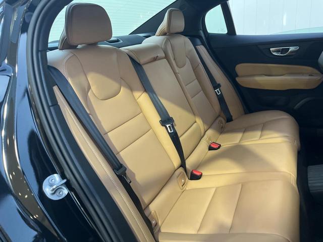 S60 リチャジアルティメットT6AWDプラグインハイブリド 認定中古車 サンルーフ ワンオーナー 禁煙車 AWD harman/kardon インテリセーフ 衝突被害軽減ブレーキ 360°ビューカメラ パイロットアシスト 純正9インチナビ シートヒーター(12枚目)