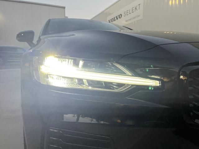 S60 リチャジアルティメットT6AWDプラグインハイブリド 認定中古車 サンルーフ ワンオーナー 禁煙車 AWD harman/kardon インテリセーフ 衝突被害軽減ブレーキ 360°ビューカメラ パイロットアシスト 純正9インチナビ シートヒーター(14枚目)