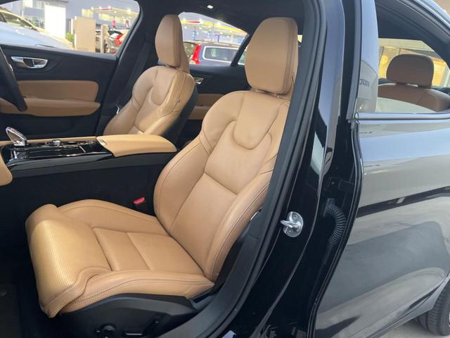 S60 リチャジアルティメットT6AWDプラグインハイブリド 認定中古車 サンルーフ ワンオーナー 禁煙車 AWD harman/kardon インテリセーフ 衝突被害軽減ブレーキ 360°ビューカメラ パイロットアシスト 純正9インチナビ シートヒーター(33枚目)