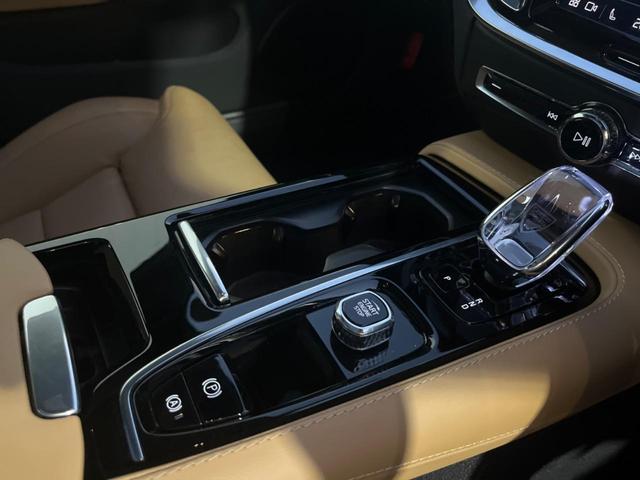 S60 リチャジアルティメットT6AWDプラグインハイブリド 認定中古車 サンルーフ ワンオーナー 禁煙車 AWD harman/kardon インテリセーフ 衝突被害軽減ブレーキ 360°ビューカメラ パイロットアシスト 純正9インチナビ シートヒーター(42枚目)