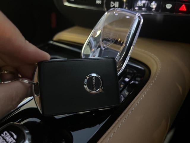 S60 リチャジアルティメットT6AWDプラグインハイブリド 認定中古車 サンルーフ ワンオーナー 禁煙車 AWD harman/kardon インテリセーフ 衝突被害軽減ブレーキ 360°ビューカメラ パイロットアシスト 純正9インチナビ シートヒーター(43枚目)