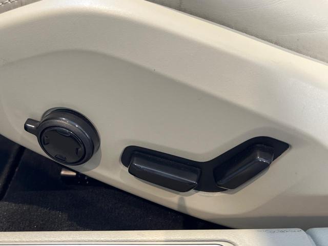 Ｖ６０ リチャジアルティメットＴ６ＡＷＤプラグインハイブリド　認定中古車　　パノラマガラスサンルーフ　純正ナビ　３６０°ビューカメラ　メモリー機能付きパワーシート　禁煙車　シートヒーター　ベンチレーション　パワーテールゲート　Ｂｌｕｅｔｏｏｔｈ　ＥＴＣ（9枚目）