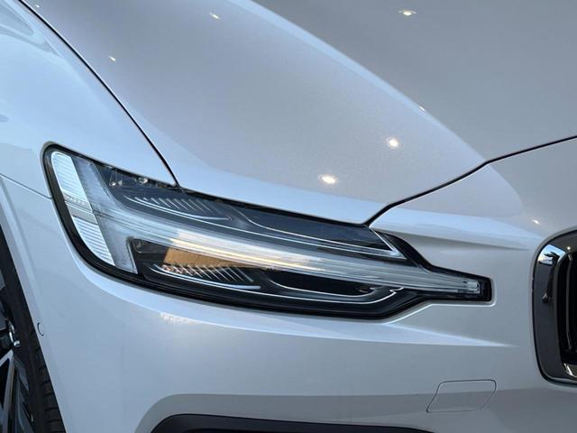 Ｖ６０ リチャジアルティメットＴ６ＡＷＤプラグインハイブリド　認定中古車　　パノラマガラスサンルーフ　純正ナビ　３６０°ビューカメラ　メモリー機能付きパワーシート　禁煙車　シートヒーター　ベンチレーション　パワーテールゲート　Ｂｌｕｅｔｏｏｔｈ　ＥＴＣ（15枚目）