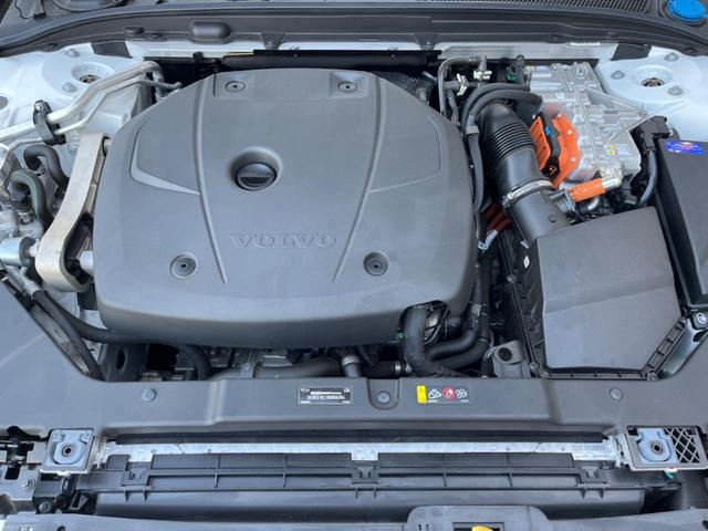 Ｖ６０ リチャジアルティメットＴ６ＡＷＤプラグインハイブリド　認定中古車　　パノラマガラスサンルーフ　純正ナビ　３６０°ビューカメラ　メモリー機能付きパワーシート　禁煙車　シートヒーター　ベンチレーション　パワーテールゲート　Ｂｌｕｅｔｏｏｔｈ　ＥＴＣ（20枚目）