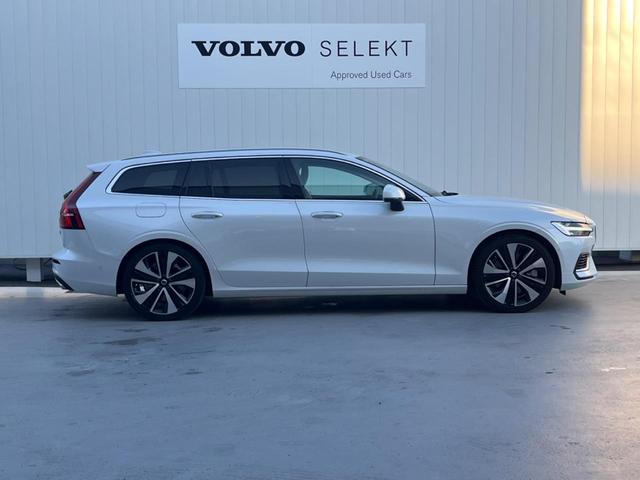 Ｖ６０ リチャジアルティメットＴ６ＡＷＤプラグインハイブリド　認定中古車　　パノラマガラスサンルーフ　純正ナビ　３６０°ビューカメラ　メモリー機能付きパワーシート　禁煙車　シートヒーター　ベンチレーション　パワーテールゲート　Ｂｌｕｅｔｏｏｔｈ　ＥＴＣ（24枚目）