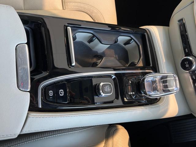 Ｖ６０ リチャジアルティメットＴ６ＡＷＤプラグインハイブリド　認定中古車　　パノラマガラスサンルーフ　純正ナビ　３６０°ビューカメラ　メモリー機能付きパワーシート　禁煙車　シートヒーター　ベンチレーション　パワーテールゲート　Ｂｌｕｅｔｏｏｔｈ　ＥＴＣ（44枚目）