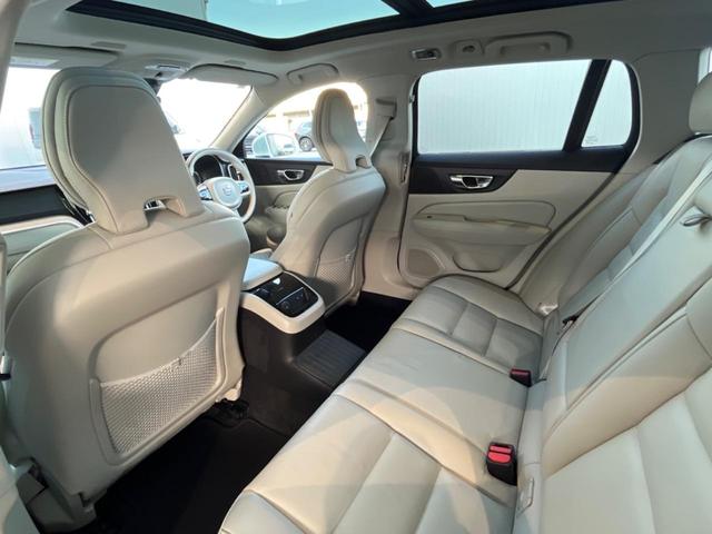 Ｖ６０ リチャジアルティメットＴ６ＡＷＤプラグインハイブリド　認定中古車　　パノラマガラスサンルーフ　純正ナビ　３６０°ビューカメラ　メモリー機能付きパワーシート　禁煙車　シートヒーター　ベンチレーション　パワーテールゲート　Ｂｌｕｅｔｏｏｔｈ　ＥＴＣ（57枚目）