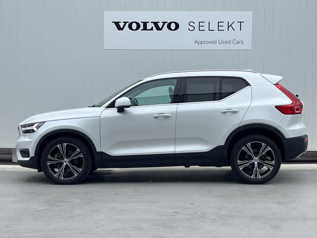 ＸＣ４０ Ｔ４　ＡＷＤ　インスクリプション　認定中古車　ｈａｒｍａｎ／ｋａｒｄｏｎ　白革シート　純正ナビ　３６０°ビューカメラ　メモリー機能付きパワーシート　シートヒーター　禁煙車　Ｂｌｕｅｔｏｏｔｈ　パワーテールゲート　ＥＴＣ　ルーフレール（18枚目）