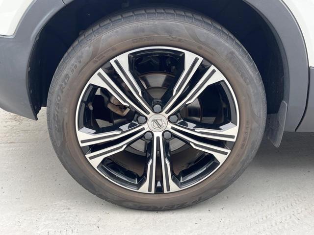 ＸＣ４０ Ｔ４　ＡＷＤ　インスクリプション　認定中古車　ｈａｒｍａｎ／ｋａｒｄｏｎ　白革シート　純正ナビ　３６０°ビューカメラ　メモリー機能付きパワーシート　シートヒーター　禁煙車　Ｂｌｕｅｔｏｏｔｈ　パワーテールゲート　ＥＴＣ　ルーフレール（27枚目）