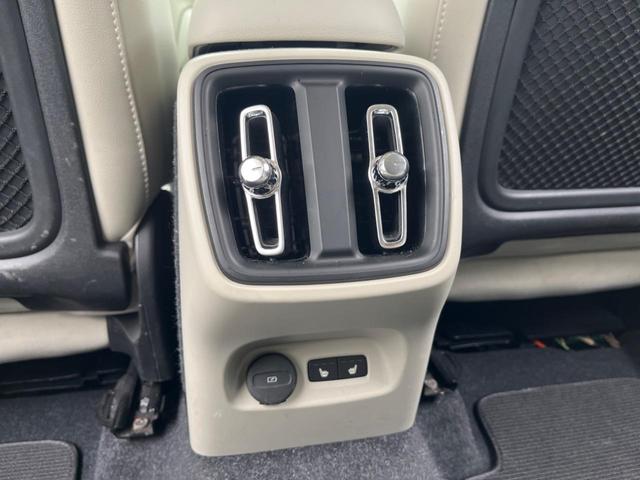 ＸＣ４０ Ｔ４　ＡＷＤ　インスクリプション　認定中古車　ｈａｒｍａｎ／ｋａｒｄｏｎ　白革シート　純正ナビ　３６０°ビューカメラ　メモリー機能付きパワーシート　シートヒーター　禁煙車　Ｂｌｕｅｔｏｏｔｈ　パワーテールゲート　ＥＴＣ　ルーフレール（51枚目）