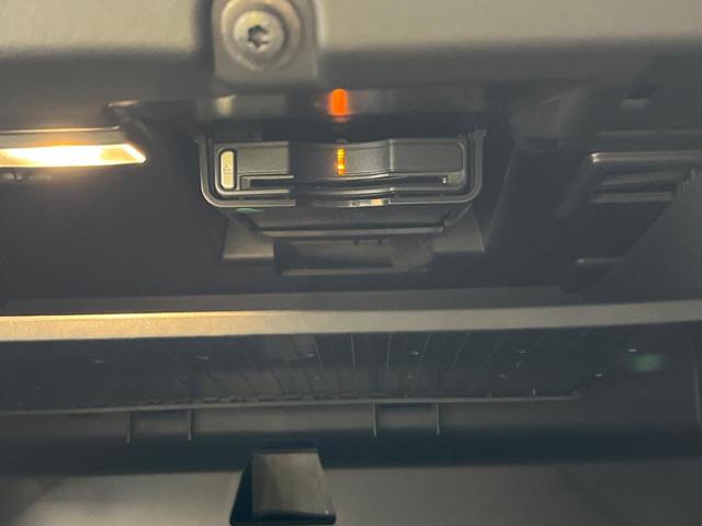 S60 T5 インスクリプション 認定中古車 パノラマガラスサンルーフ harman/kardon 茶革シート メモリー機能付きパワーシート 純正ナビ 360°ビューカメラ 禁煙車 Bluetooth シートヒーター ベンチレーション(11枚目)